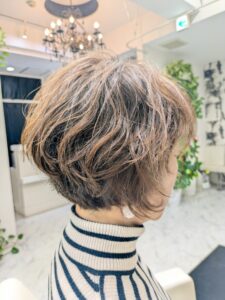 癖毛を落ち着かせるヘナカラー
