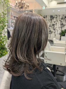 深みのあるくすみカラーをヘナで